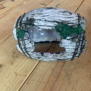 Fish tank barrel shaped decor